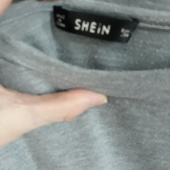 Two tops - Picture 4 of 4